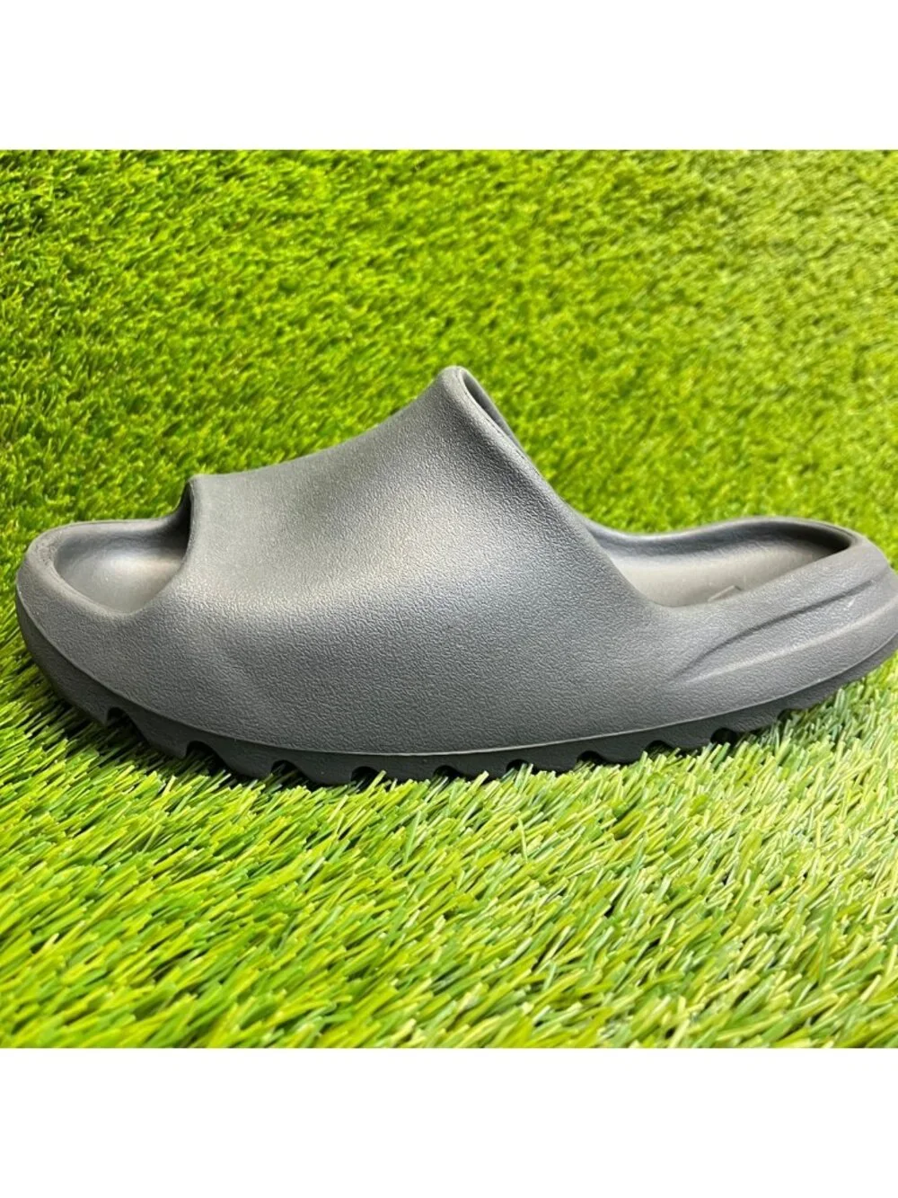 Adidas Yeezy Slate Marine Gray Mens Size 11 Beach Outdoor Walking Slide Sandals